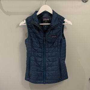 Patagonia Women's Teal Quilted Vest